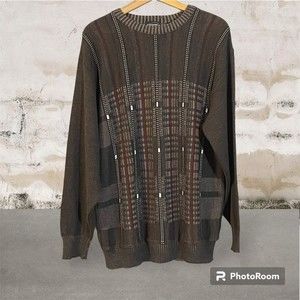 Vintage Cooper wool blend long sleeved sweater. Men’s size large.